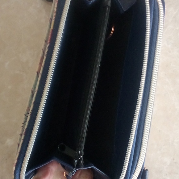 Buxton Wallet For Checkbook, Money & Credit Cards - Picture 6 of 6